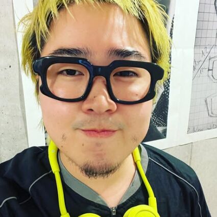 笑っているこっちのけんと