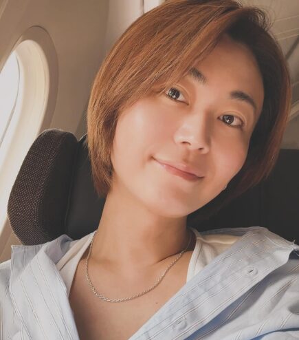 笑っている氷川きよし