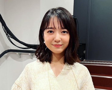 笑っている上白石萌音