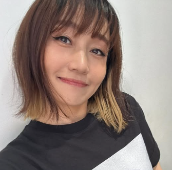 笑っている矢井田瞳